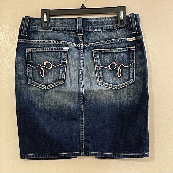 GUESS JEANS NWOT Stretch Denim Mini Skirt‎ - Picture 2 of 7